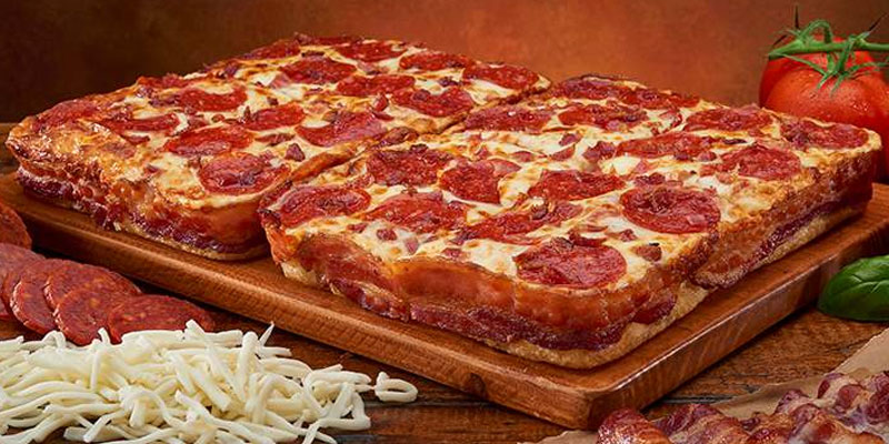 little-caesars-bacon-crust